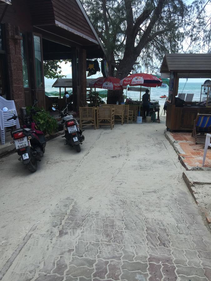 Crescent Bay Resort Koh Samet Exterior photo
